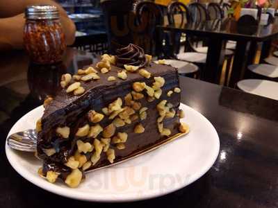 Jd's Cafe And Bakery