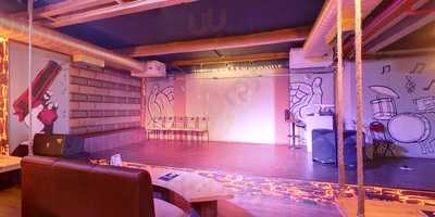 Elfin Bar & Restaurant