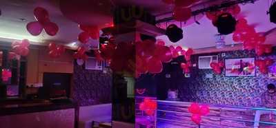 Elfin Bar & Restaurant