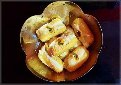 Sri Krishna Misthanna Bhandar