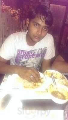 Dustar Khwan Restaurant