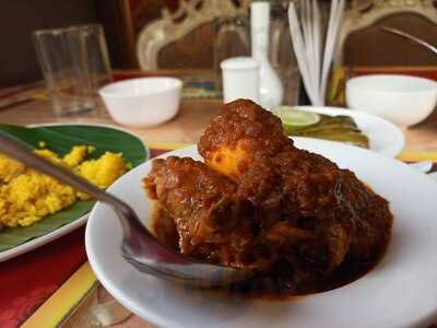 Khanti Damodaar Seth