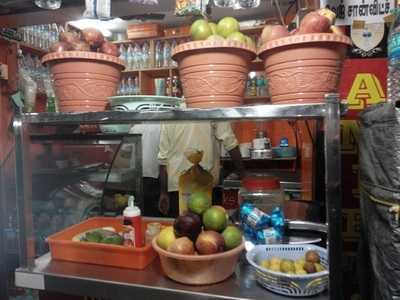 Sharjah Juice & Snacks