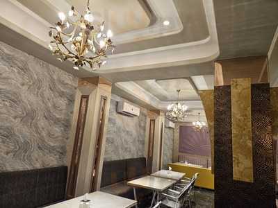 Crystal Hut Executive Q Bar And Restro