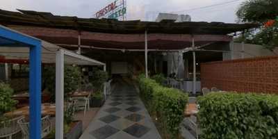 Crystal Hut Executive Q Bar And Restro