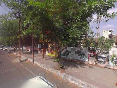 Tiffins Veg Restaurent