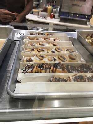 Cinnabon