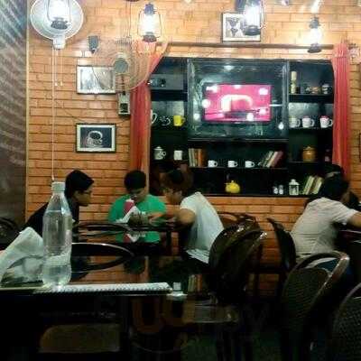 Bon Appetit - The Cafe