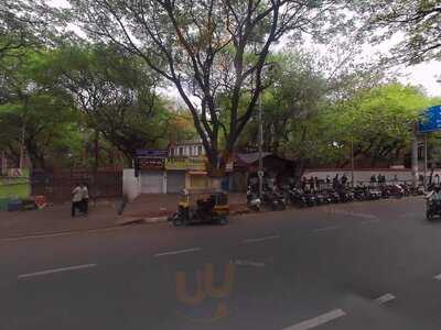 Sadguru Snack Center