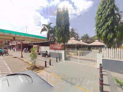Sarswati Juice & Pav Bhaji