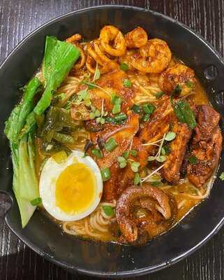 Youmee - Forum Shantiniketan