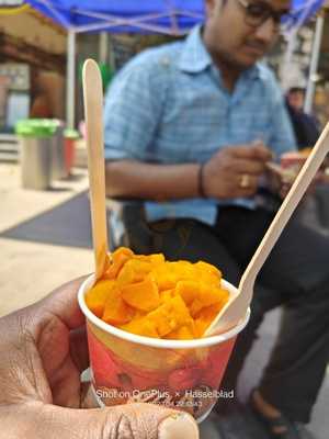 Khatri Bandhu Pot Ice Cream