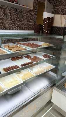 Mouchak Delicious Sweets