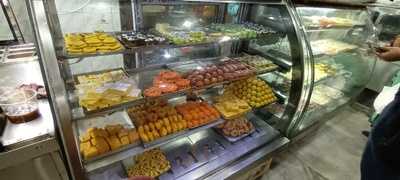 Deshbandhu Mistanna Bhandar