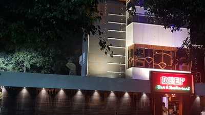 Deep Bar & Restaurant