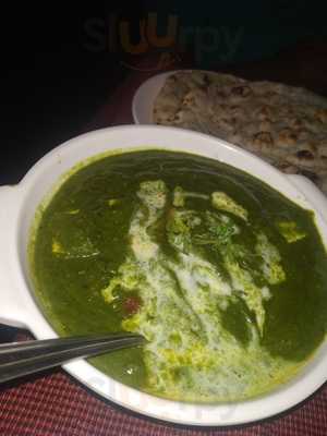 Deep Bar & Restaurant