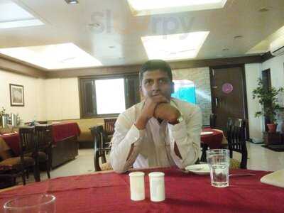 Shangri-la Kamalbaug Restaurant