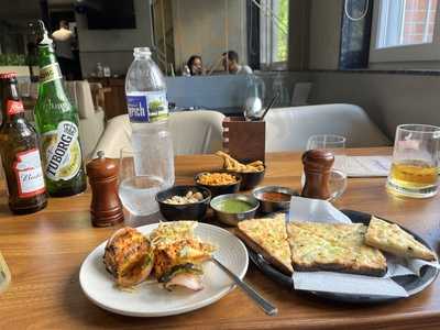 Symphony Blues Party Lounge