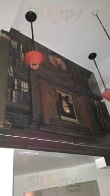 Upside Resto Sports Bar