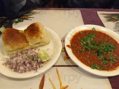 Hotel Indra Prastha Veg Restaurant