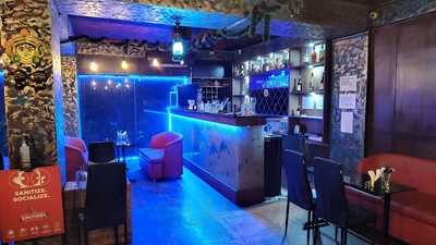 Captain's Deck Bar And Grill