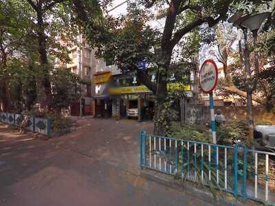 Captain's Deck Bar And Grill