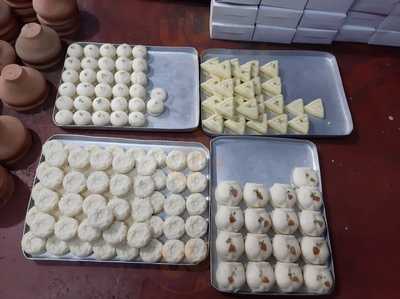 Haran Majhi Sweets