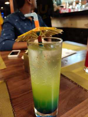 Tessa Restaurant & Bar