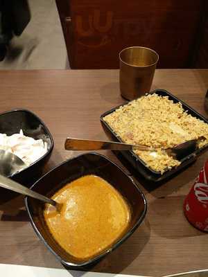 Hotel Thalapakattu Restaurant