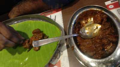 Hotel Thalapakattu Restaurant