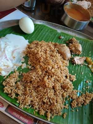 Hotel Thalapakattu Restaurant