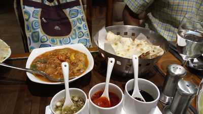 Annu's Lounge And Hookah Parlour