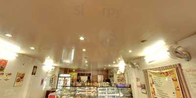 The Smiths Cafe And Bakery