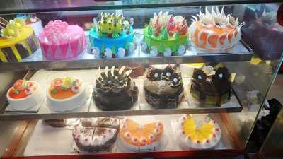 Walnut Bakes And Confectioners