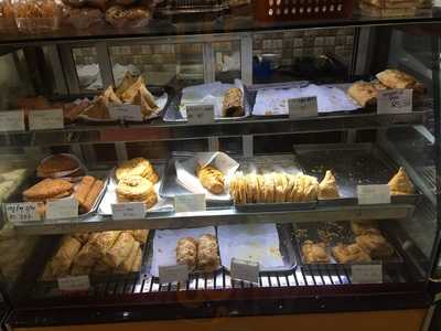 Walnut Bakes And Confectioners