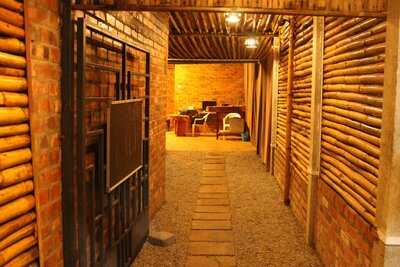 Wooden Table Restaurant