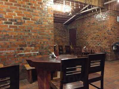 Wooden Table Restaurant