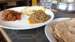 Hotel Yogi Garden Restaurant