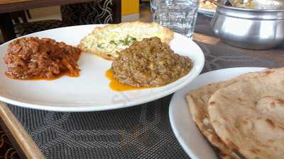 Hotel Yogi Garden Restaurant