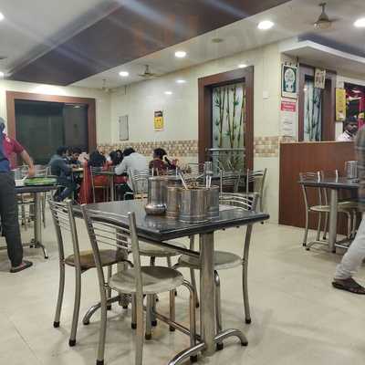 Shri Balaajee Bhavan