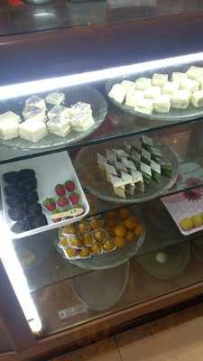 Hindusthan Sweets