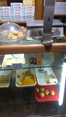 Hindusthan Sweets