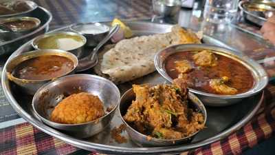 Malhar Mutton Bhakri