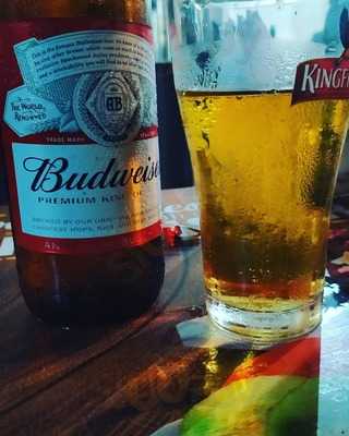 Paris Bar & Restaurant