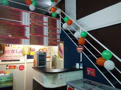 Aarna's Burger & Cafe