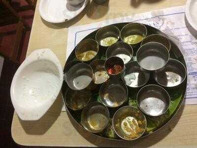 Hotel Saravanaa Restaurant