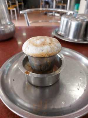 Hotel Saravanaa Restaurant