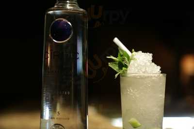 Scarlet Shakeshack & Patisserie