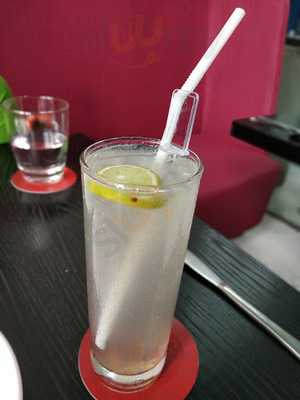 Scarlet Shakeshack & Patisserie