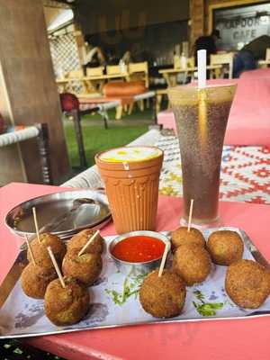 Kapoor's Cafe